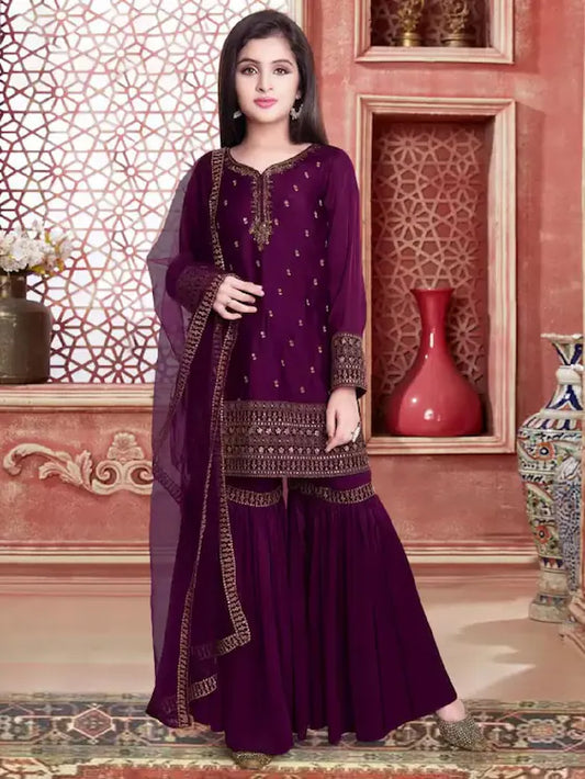 Best Sharara Dresses to Wear with a Suit: A Perfect Blend of Tradition and Contemporary Fashion